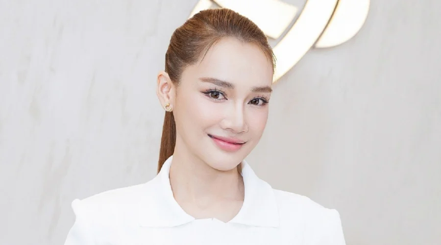 Nhã Phương luôn giữ hình ảnh chỉn chu, thanh lịch và nhẹ nhàng
